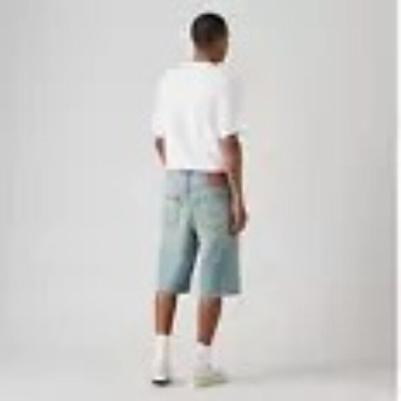 Levi's 469 Loose 12" Men's Shorts in Made Away Light Wash - Picture 3 of 5